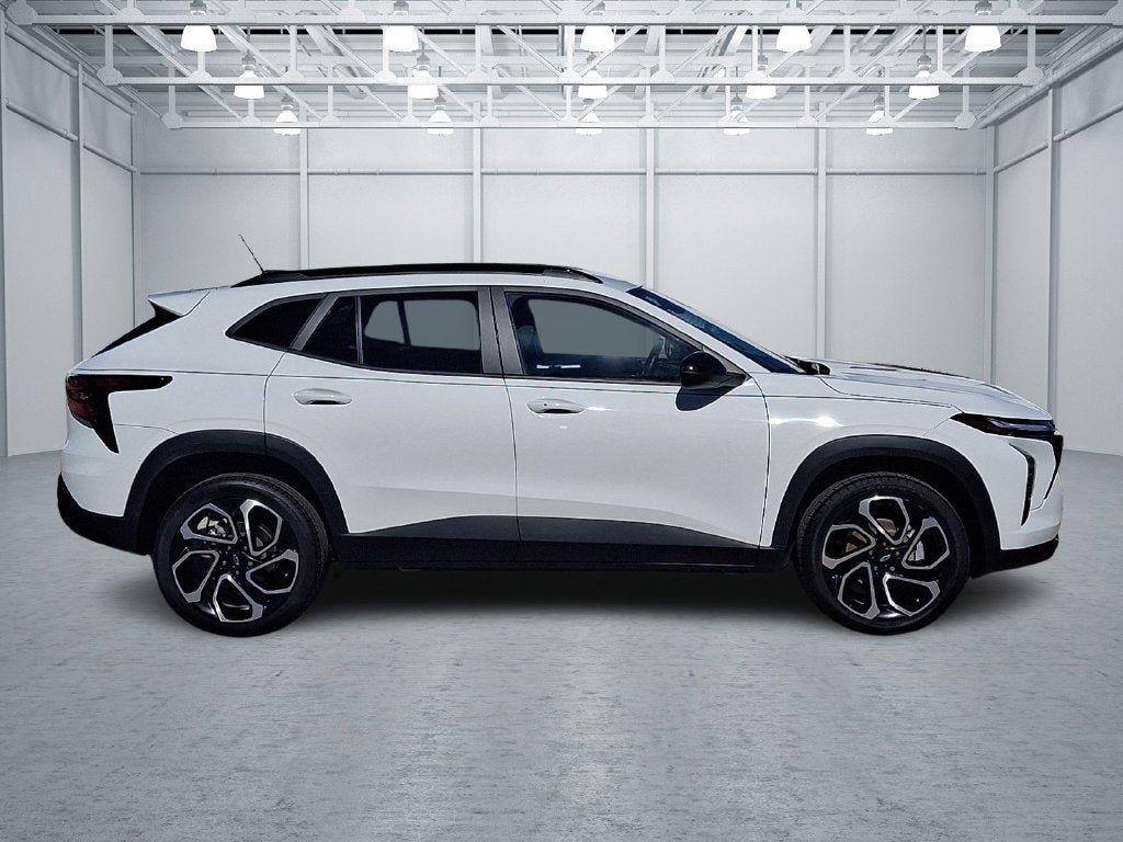 Certified 2024 Chevrolet Trax RS FWD image 8
