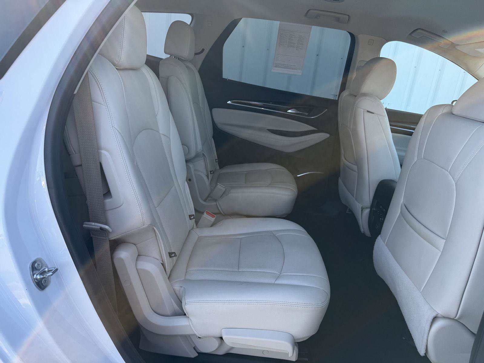 Used 2023 Buick Enclave Essence image 21