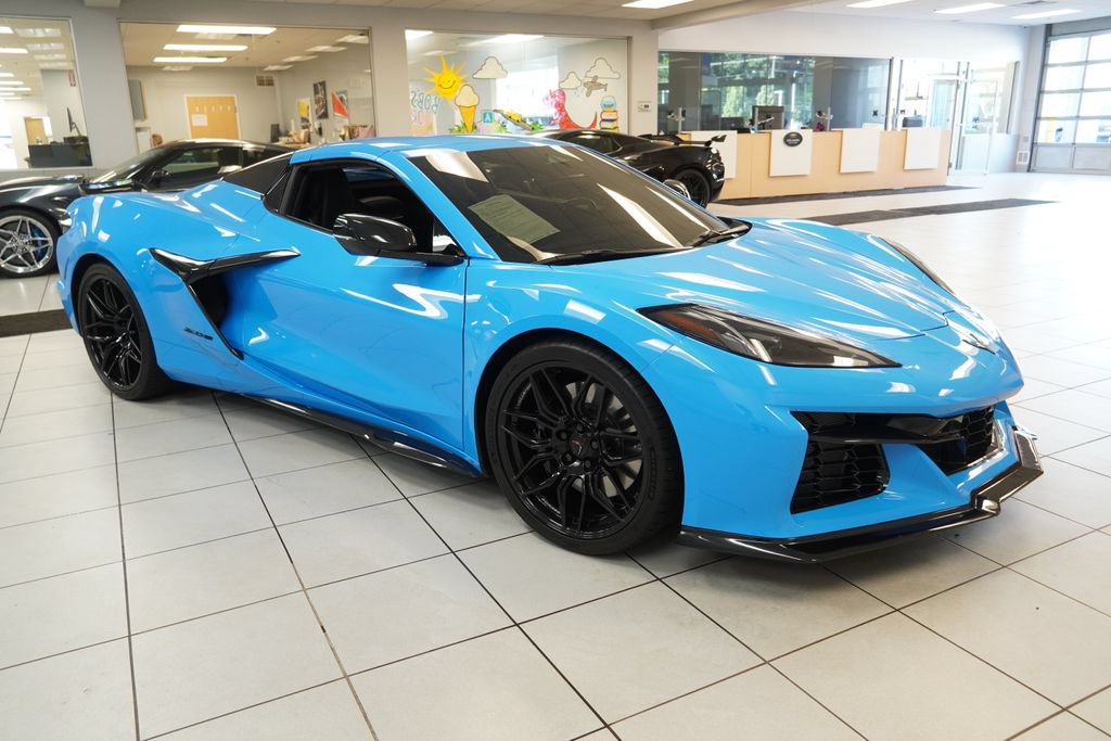 Used 2024 Chevrolet Corvette Z06 RWD image 13
