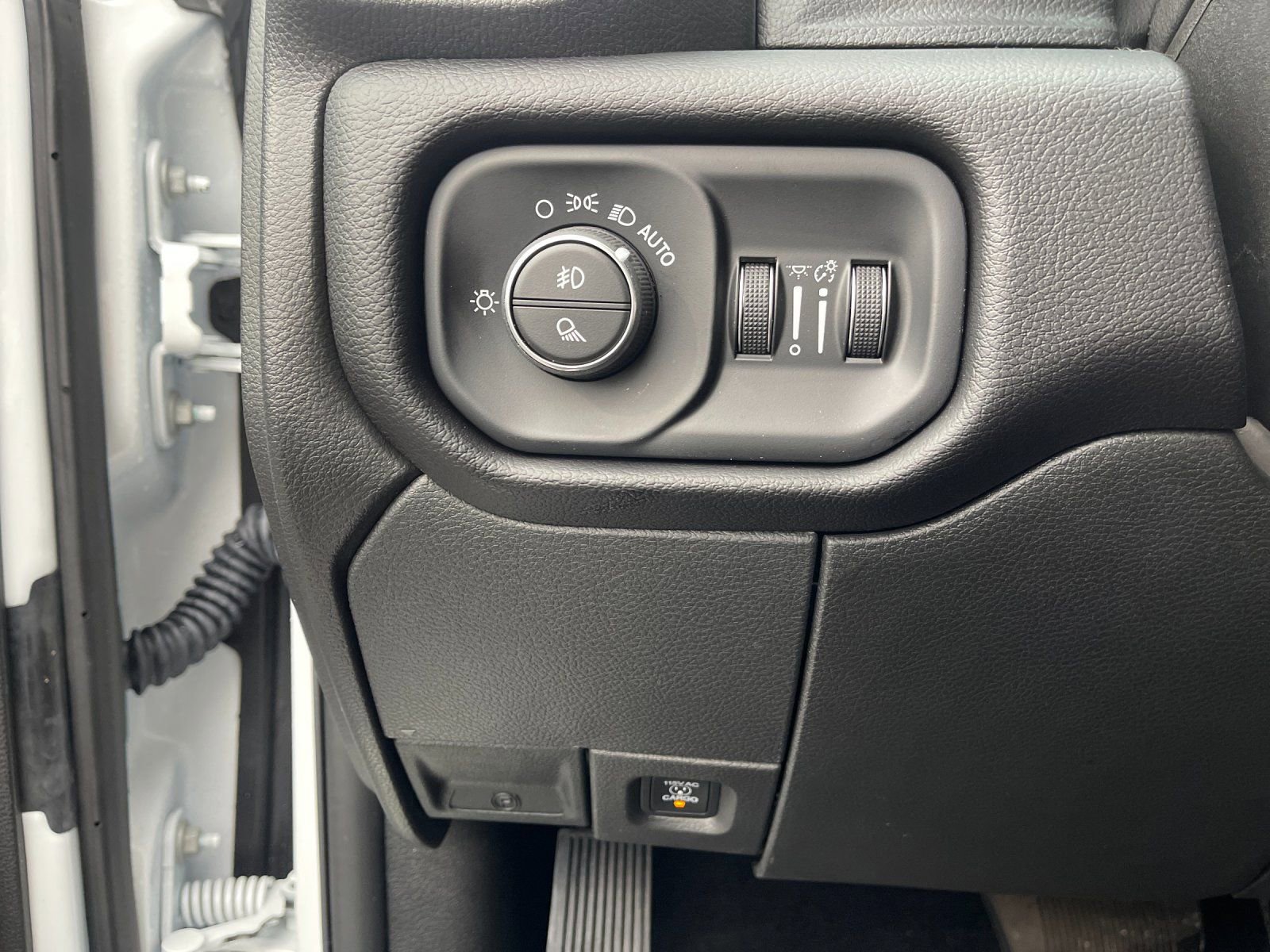 Used 2025 RAM 2500 Laramie image 30