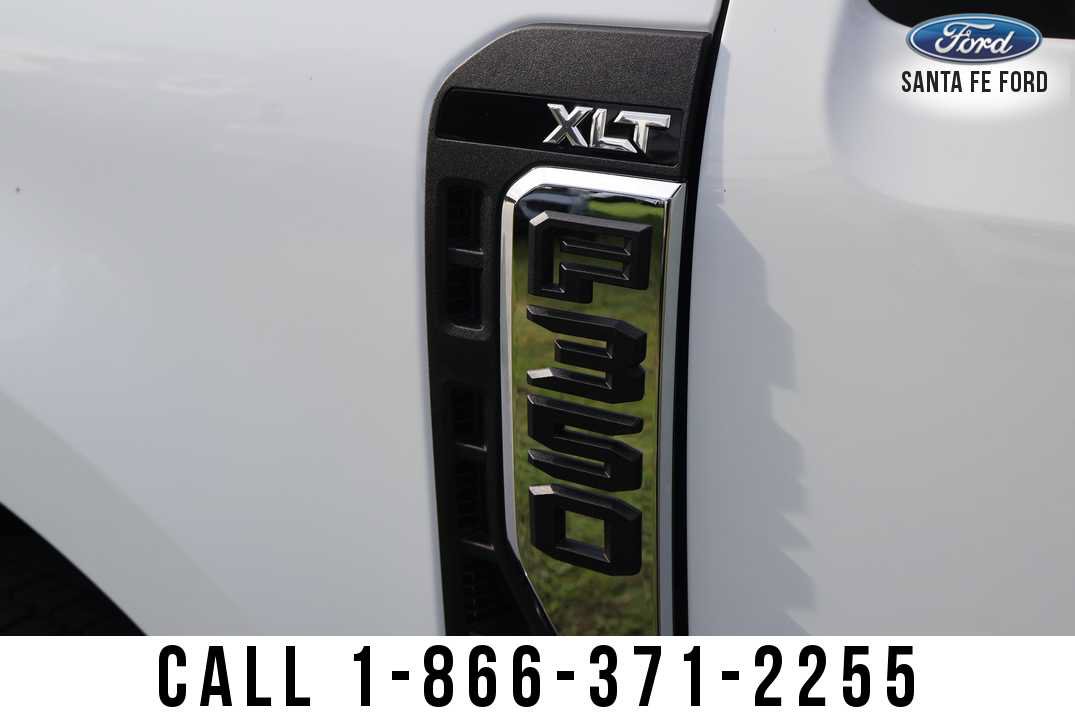 New 2026 Ford F350 XLT w/ XLT Premium Package AWD/4WD image 8