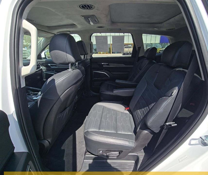 Used 2024 Kia Telluride SX Prestige image 5