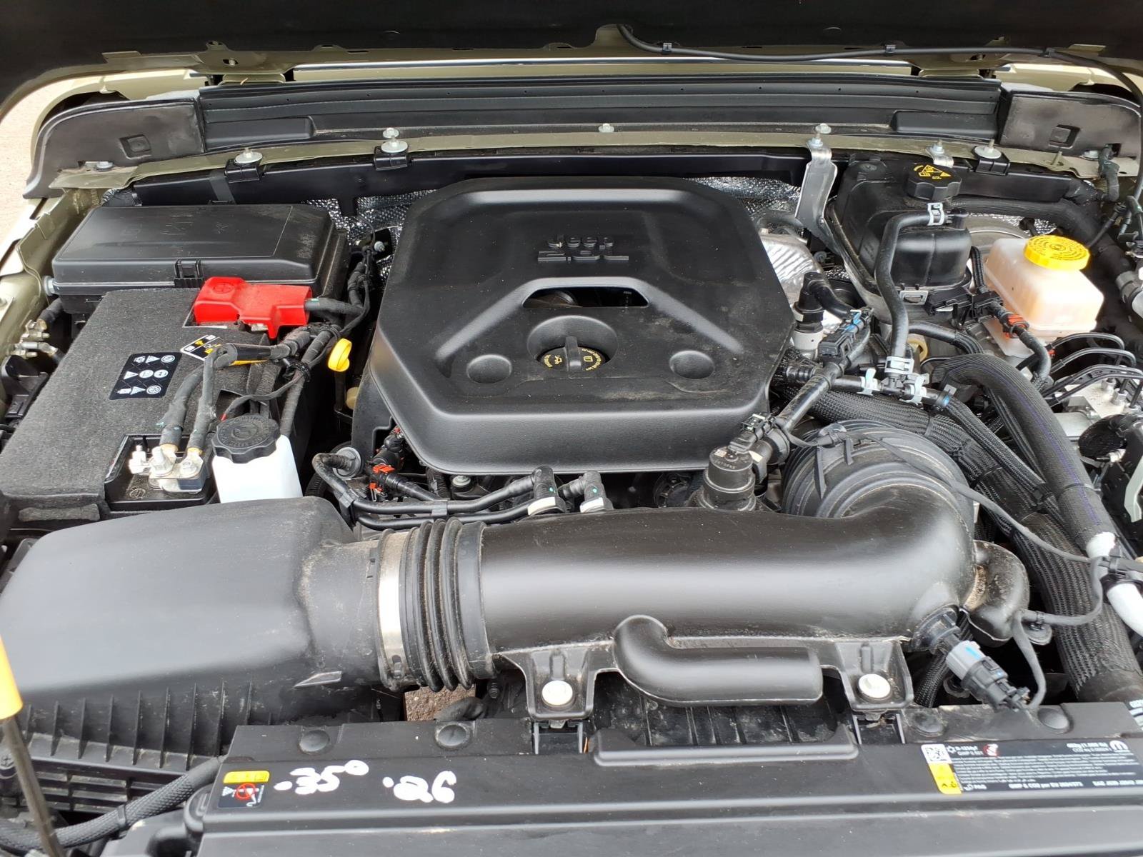 Used 2025 Jeep Wrangler Sport AWD/4WD image 13