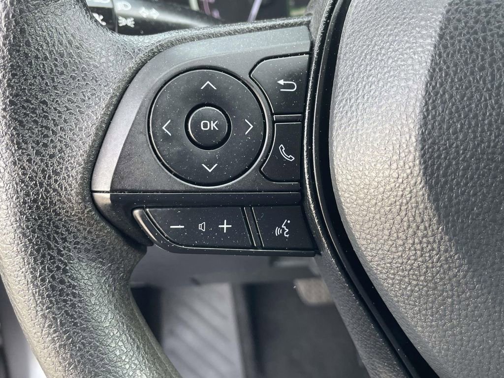 Used 2023 Toyota RAV4 LE FWD image 27