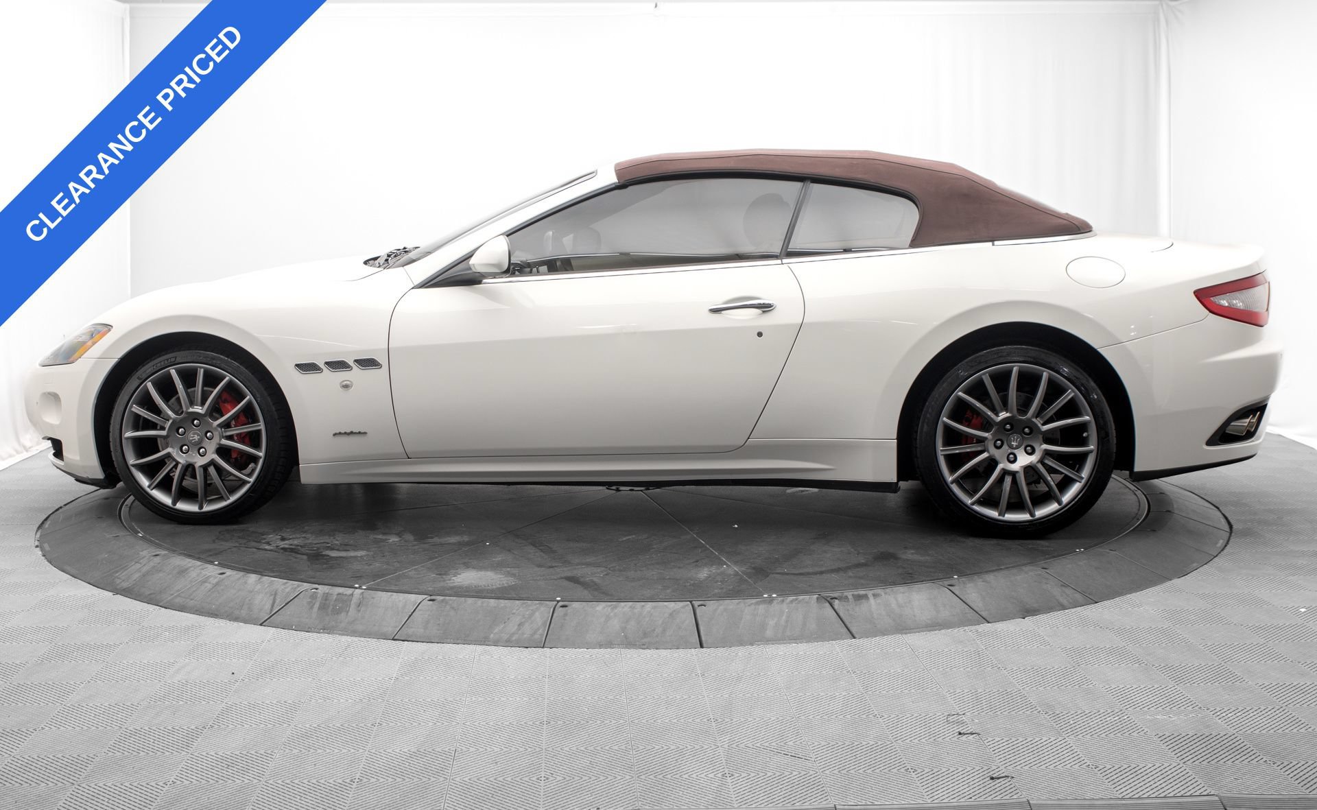 Used 2013 Maserati GranTurismo Convertible RWD image 14