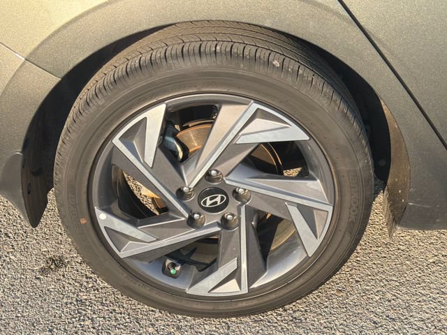 Used 2025 Hyundai Elantra Sport FWD image 35