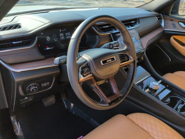 Used 2024 Jeep Grand Cherokee L Summit w/ Advanced Protech Group IV image 12