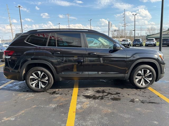 Used 2024 Volkswagen Atlas SE image 7