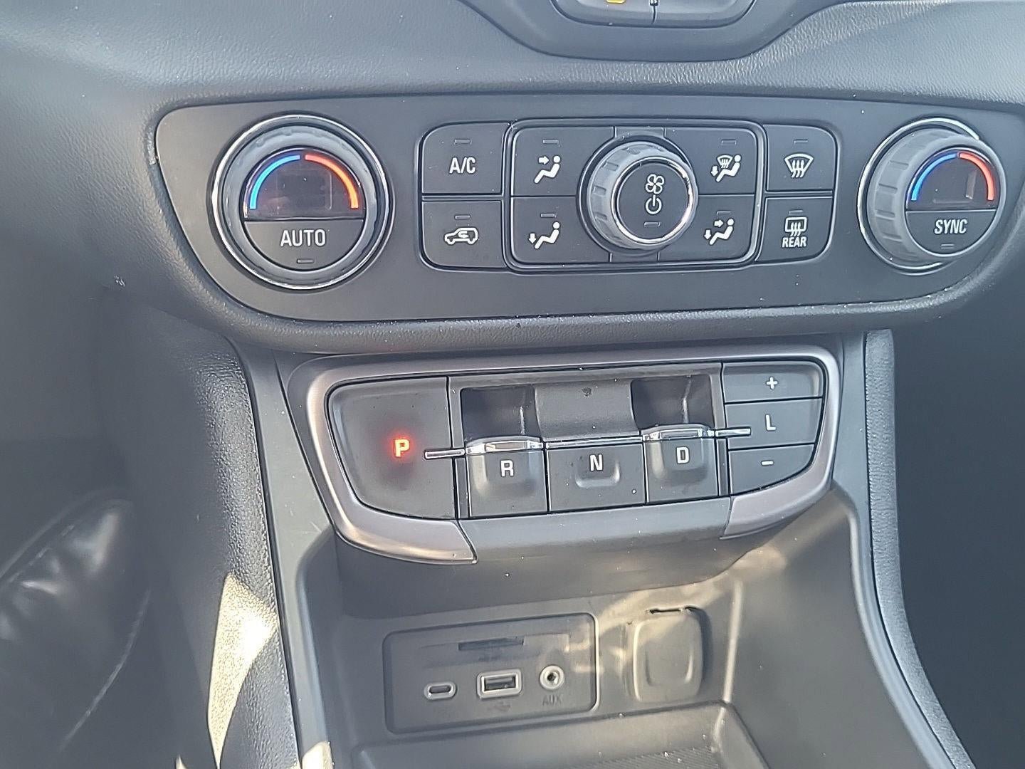 Used 2023 GMC Terrain AT4 image 13