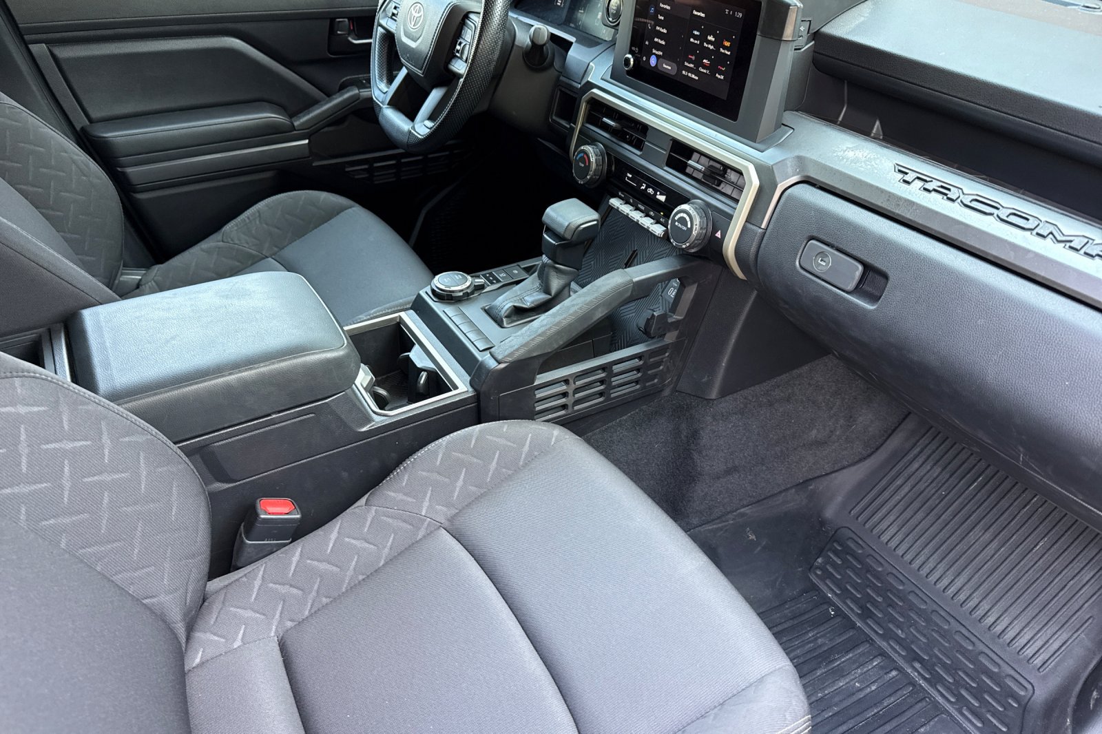 Used 2026 Toyota Tacoma SR5 AWD/4WD image 18