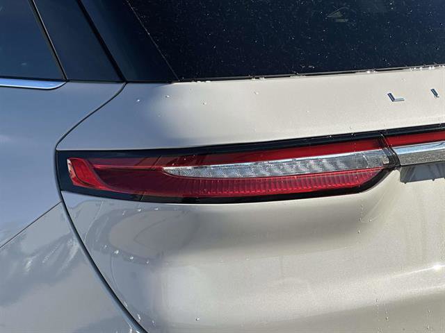 Used 2022 Lincoln Corsair AWD w/ Equipment Group 101A image 9