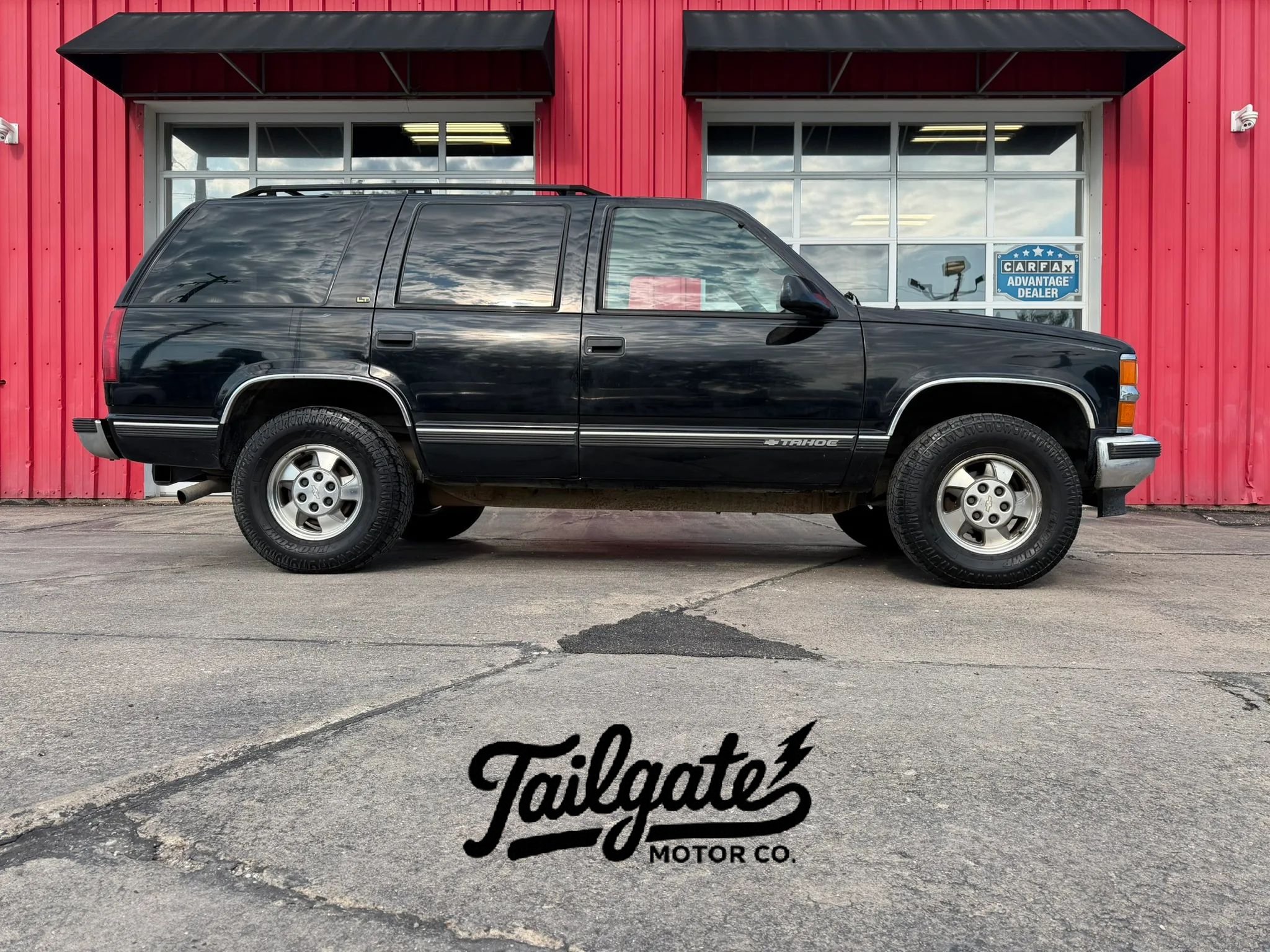Used 1999 Chevrolet Tahoe Z71 w/ Comfort & Security Pkg AWD/4WD image 1