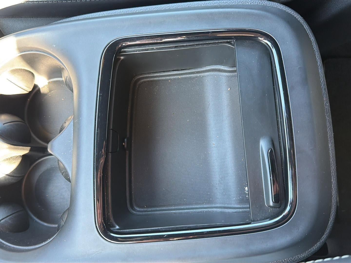Used 2023 Chrysler Pacifica Touring-L w/ S Appearance Package FWD image 22