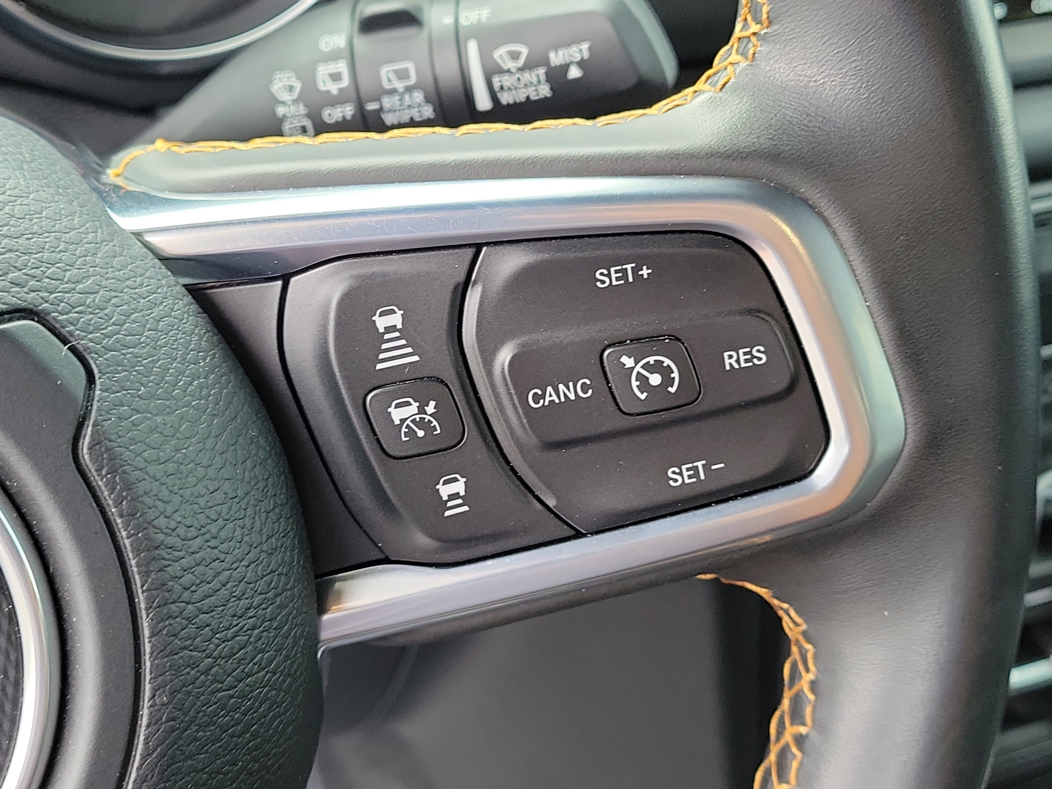 Used 2021 Jeep Wrangler Unlimited Sahara AWD/4WD image 31