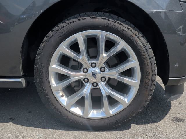 Used 2018 Ford Expedition Limited w/ Equipment Group 302A AWD/4WD image 8