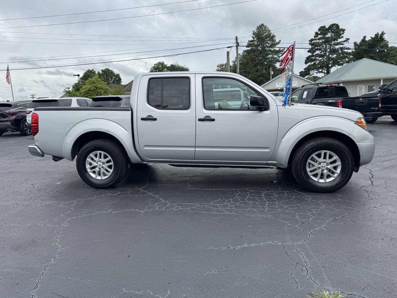 Used 2016 Nissan Frontier SV RWD image 7