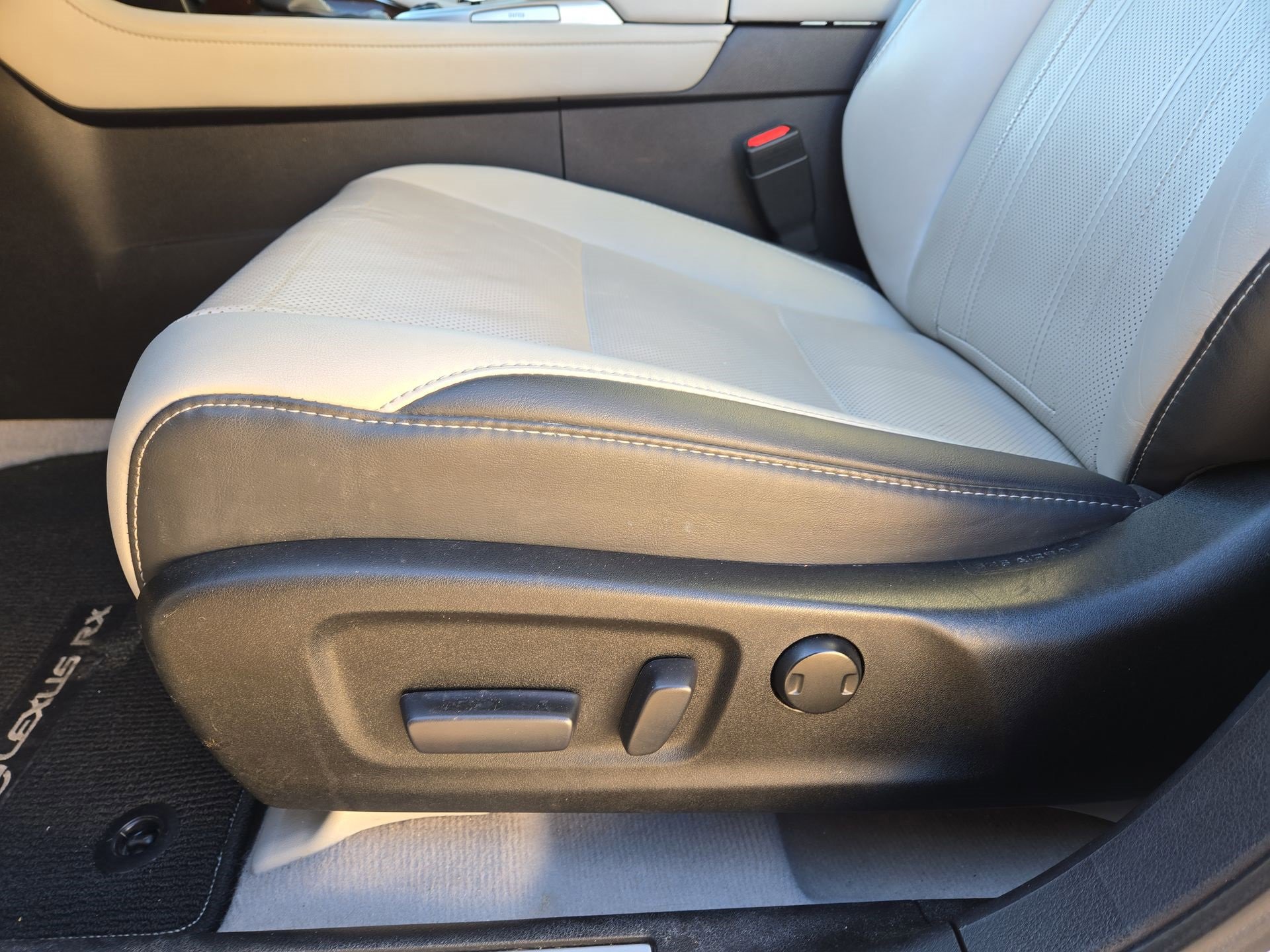 Used 2018 Lexus RX 350 Premium image 17