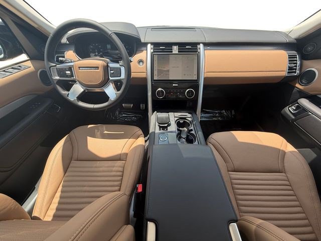 New 2026 Land Rover Discovery Limited Edition AWD/4WD image 12