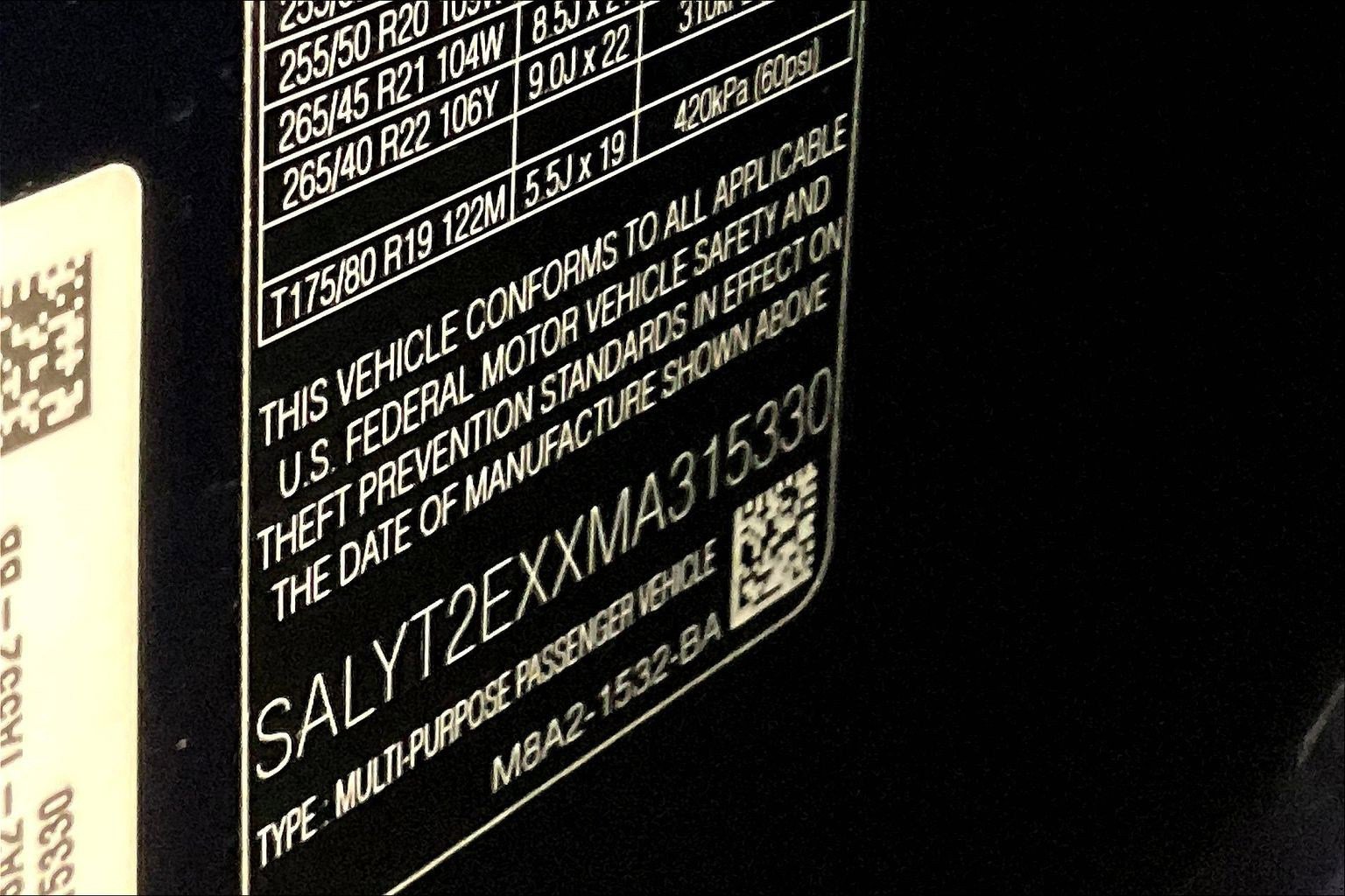 Used 2021 Land Rover Range Rover Velar R-Dynamic S image 18