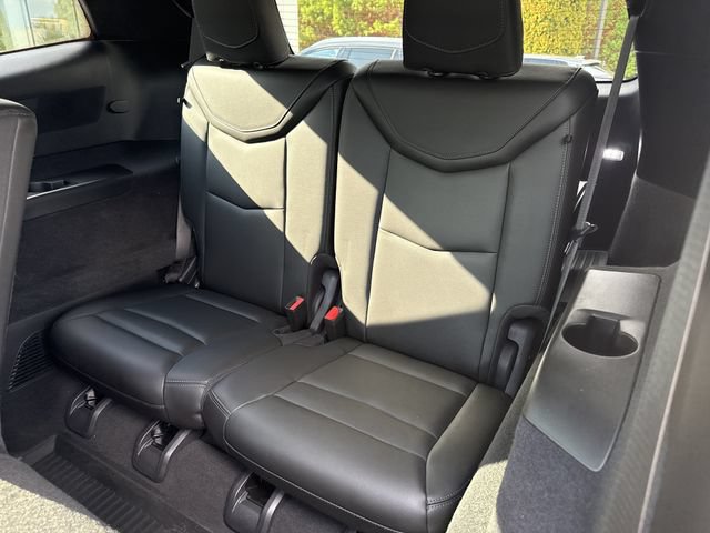 Certified 2024 Cadillac XT6 Luxury w/ LPO, Floor Liner Package AWD/4WD image 11