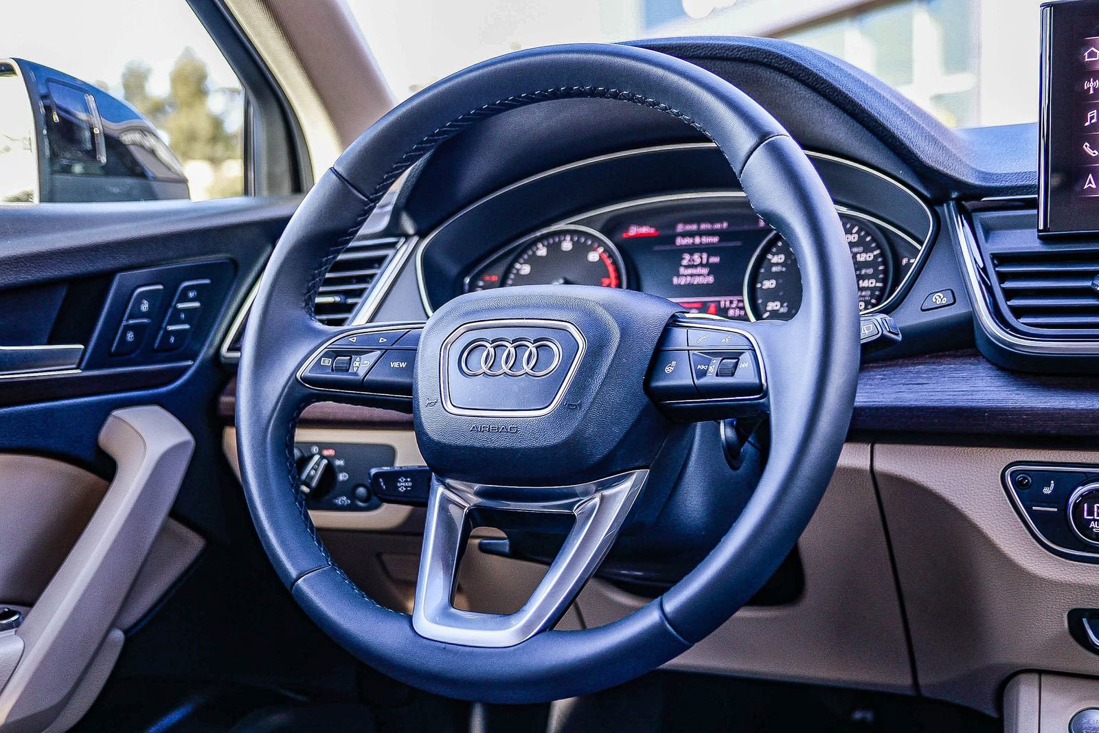 Certified 2023 Audi Q5 2.0T Premium w/ Convenience Package image 17