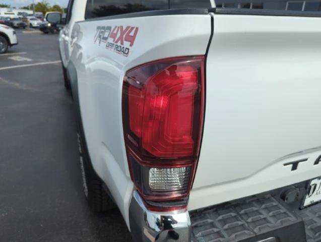 Used 2019 Toyota Tacoma TRD Off-Road AWD/4WD image 18