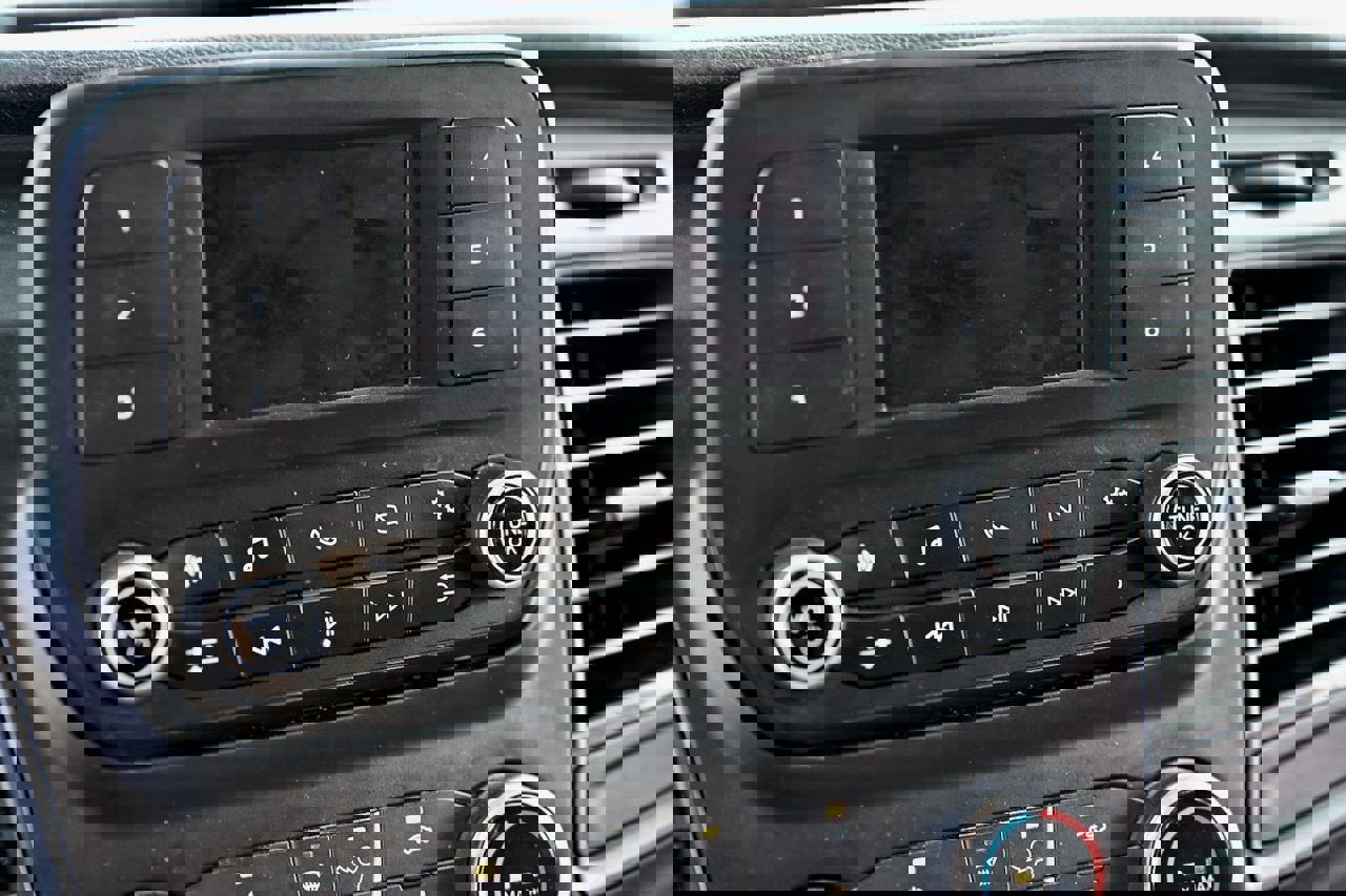 Used 2020 Ford Transit 250 148 High Roof Extended image 19