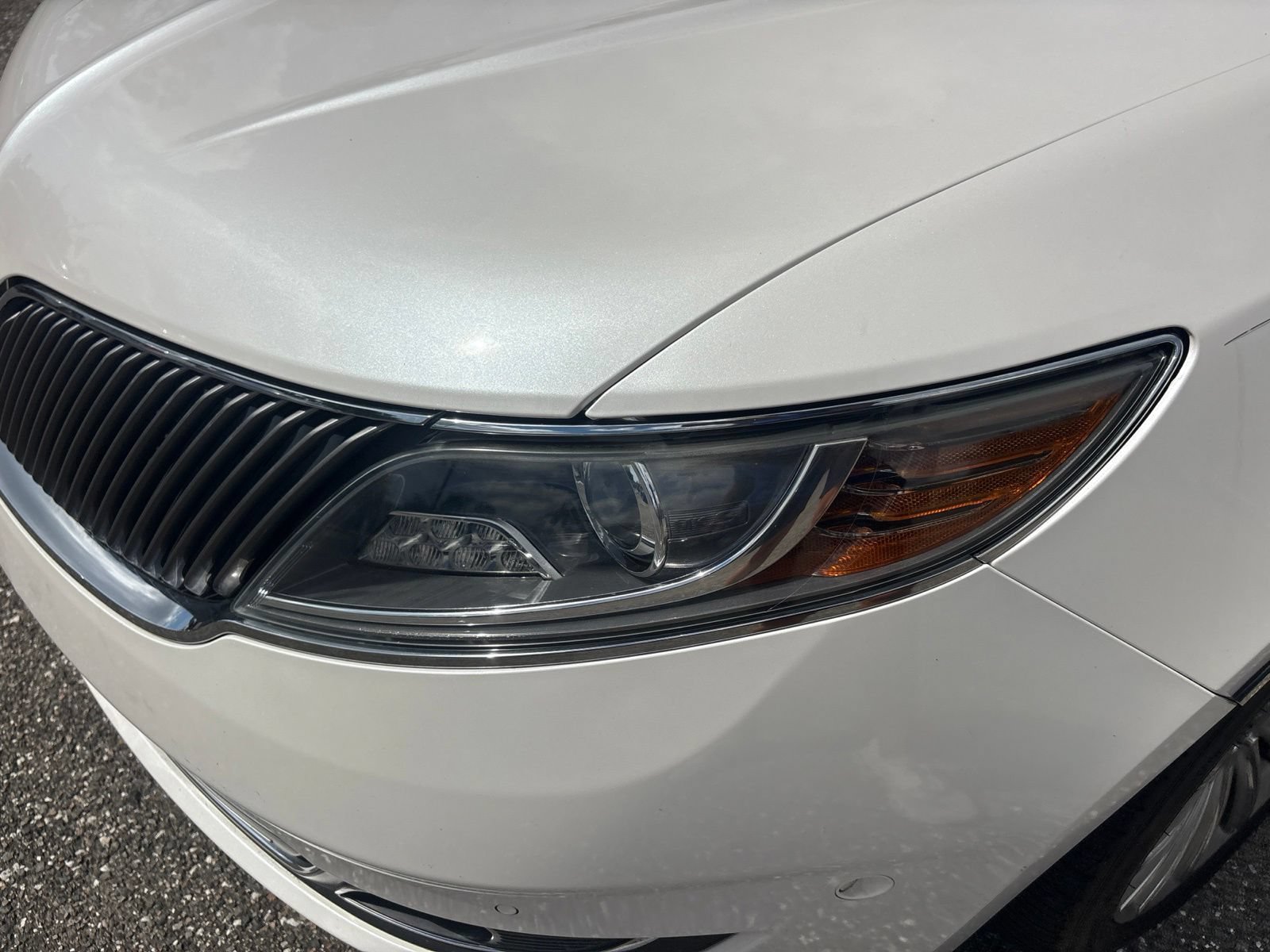Used 2015 Lincoln MKS w/ Equipment Group 101A FWD image 11