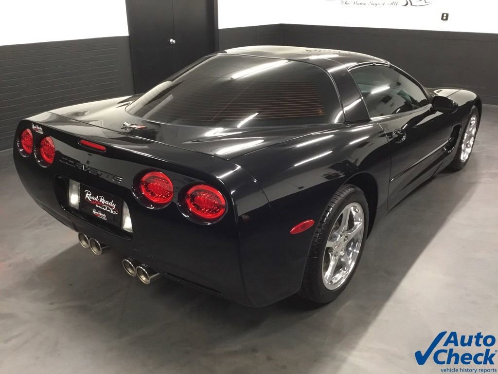 Used 2002 Chevrolet Corvette Coupe w/ Preferred Equipment Group2 RWD image 11