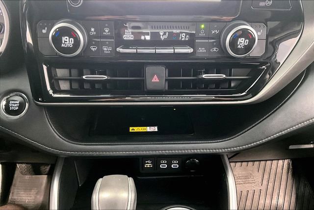 Used 2023 Toyota Highlander L AWD/4WD image 16