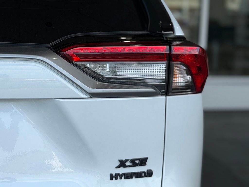 Used 2023 Toyota RAV4 XSE AWD/4WD image 13
