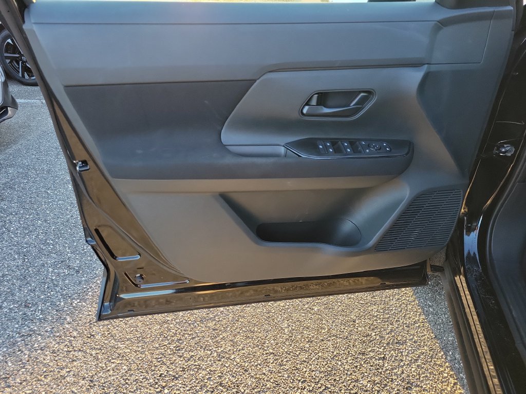 Used 2026 Nissan Kicks S FWD image 12
