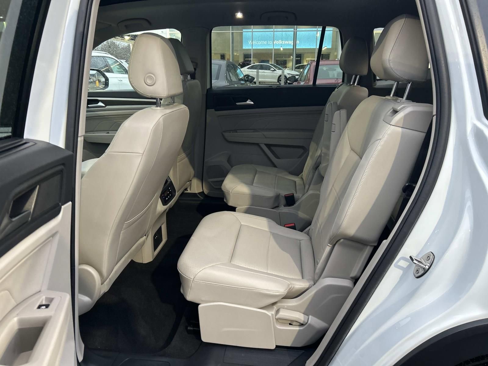 Certified 2022 Volkswagen Atlas SE image 12