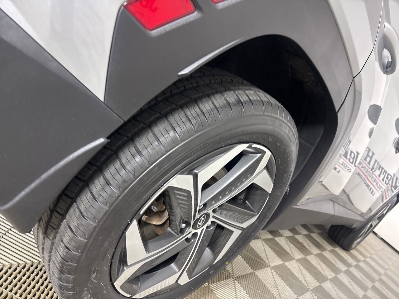 Used 2023 Hyundai Tucson SEL w/ Convenience Package image 32