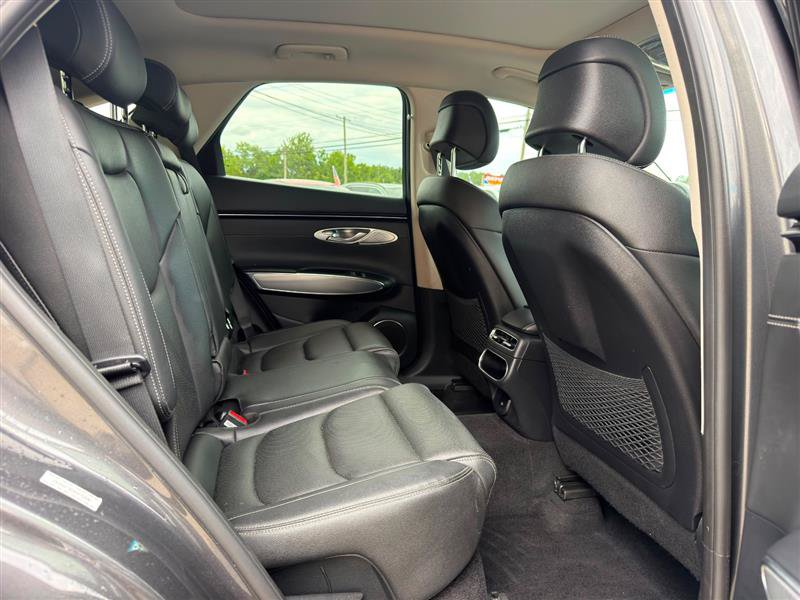 Used 2022 Genesis GV70 2.5T w/ Select Package AWD/4WD image 27