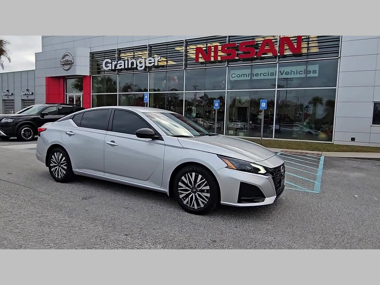 Used 2024 Nissan Altima 2.5 SV image 38