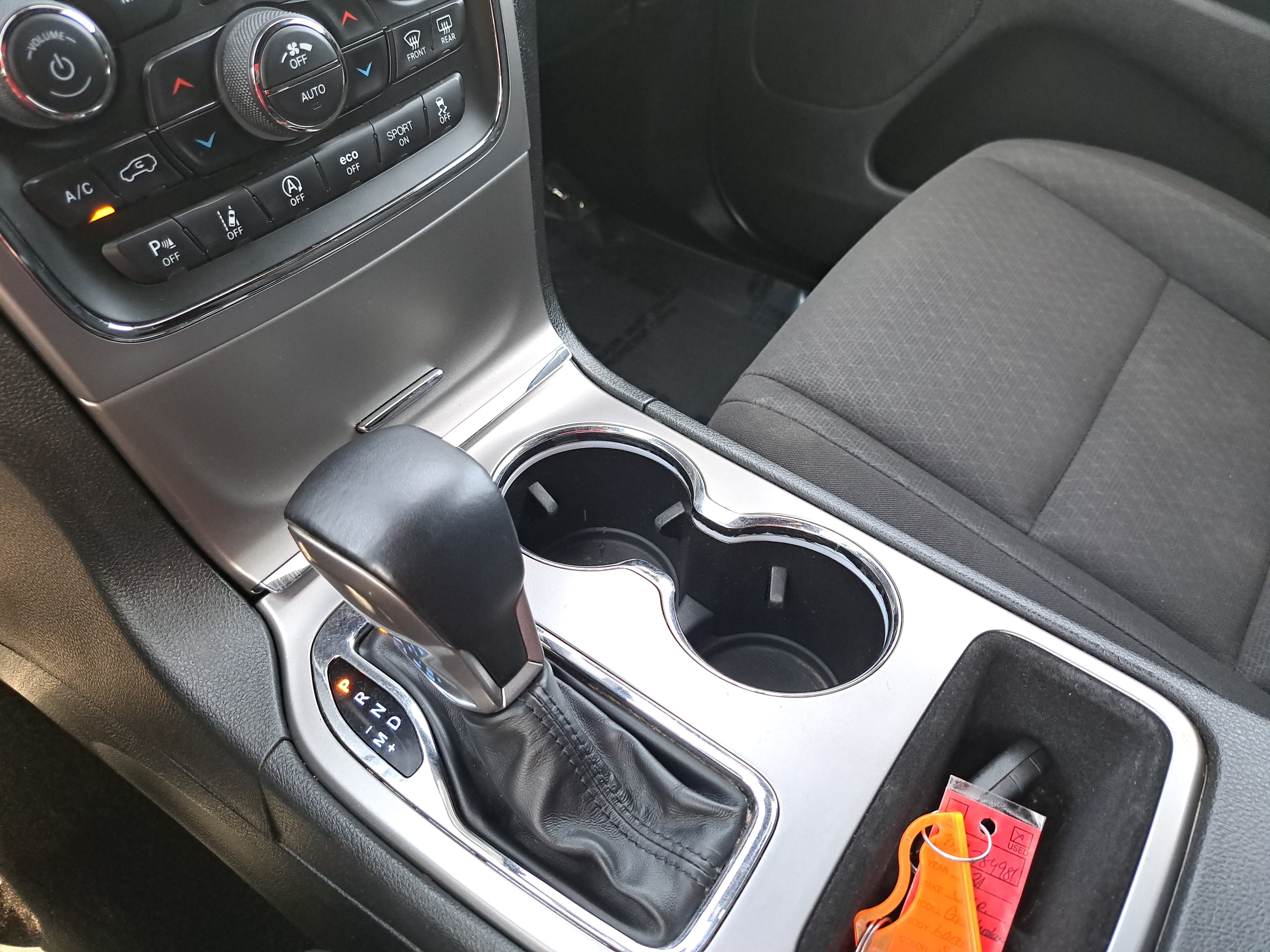 Used 2021 Jeep Grand Cherokee Laredo RWD image 24