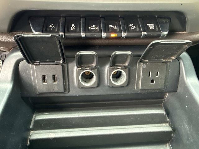 Used 2016 GMC Sierra 2500 SLT w/ Duramax Plus Package image 32