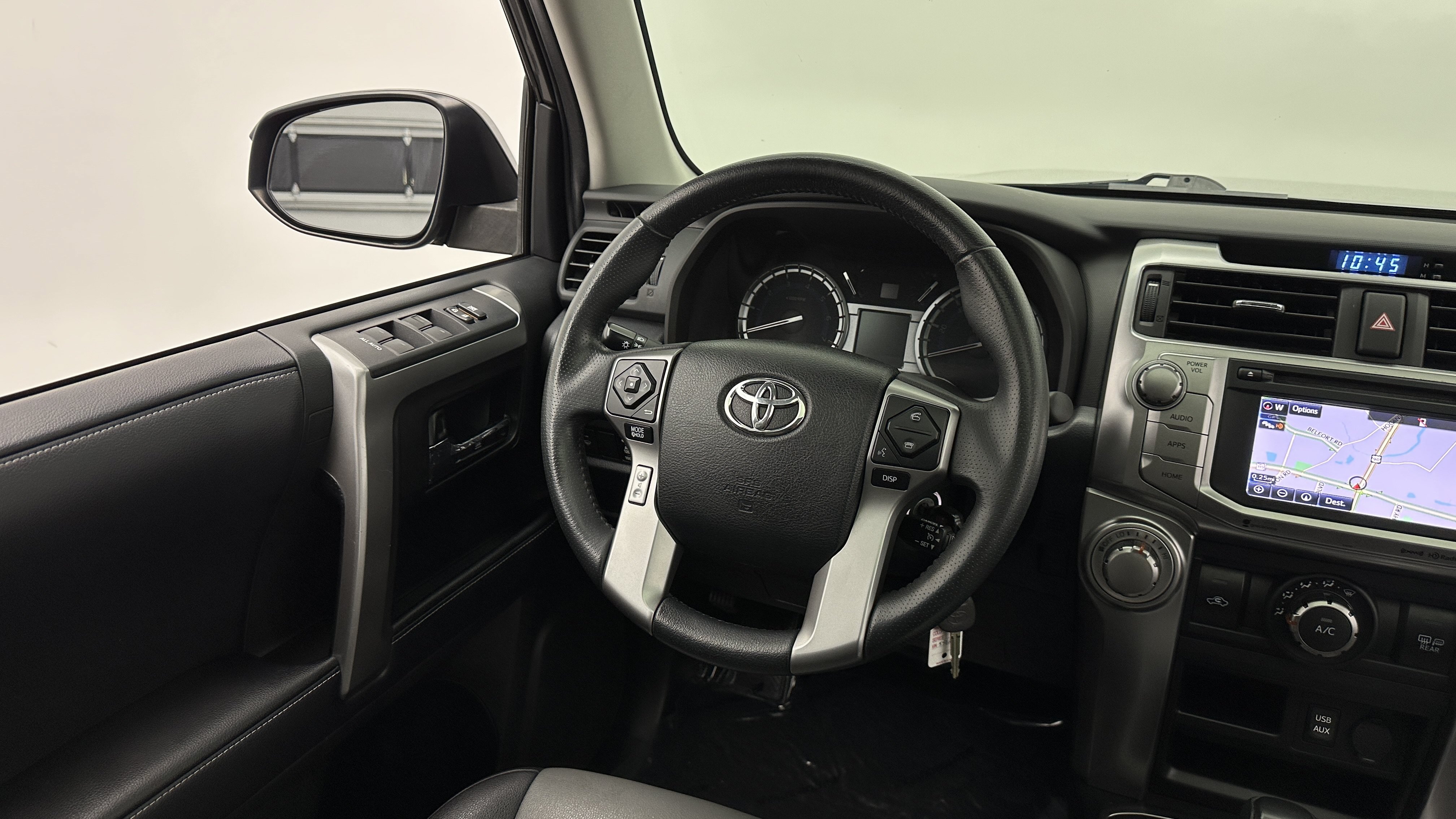 Used 2018 Toyota 4Runner SR5 Premium AWD/4WD image 33
