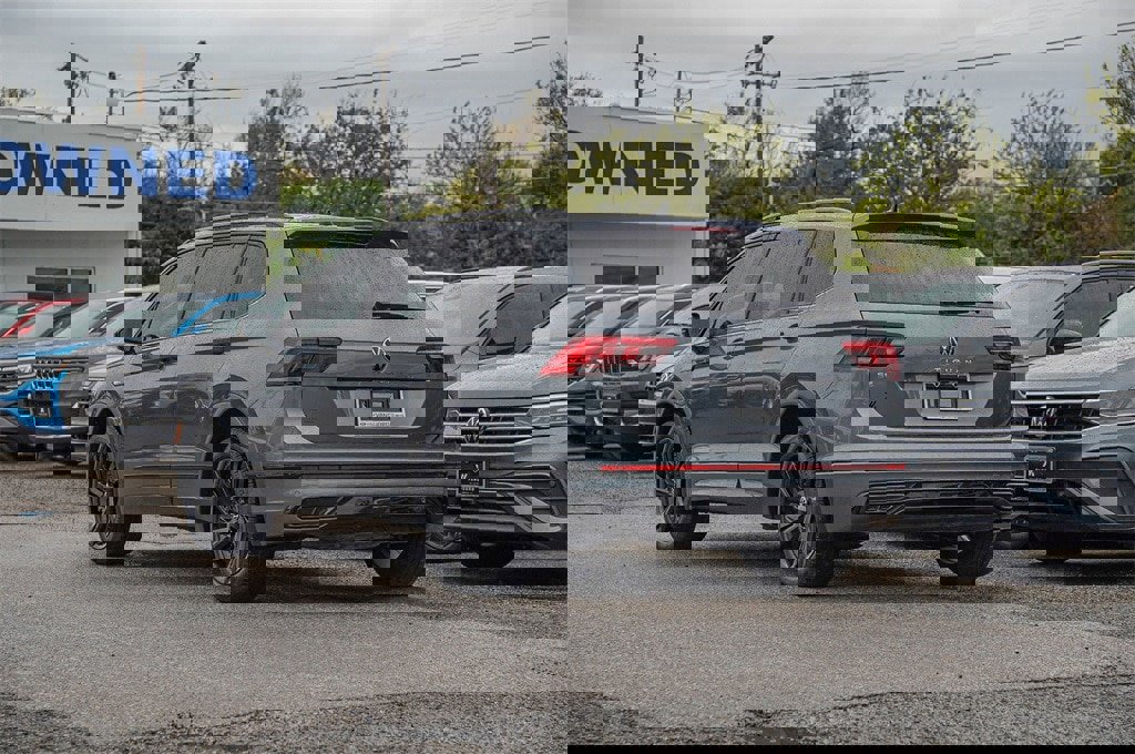 New 2024 Volkswagen Tiguan SE R-Line image 5