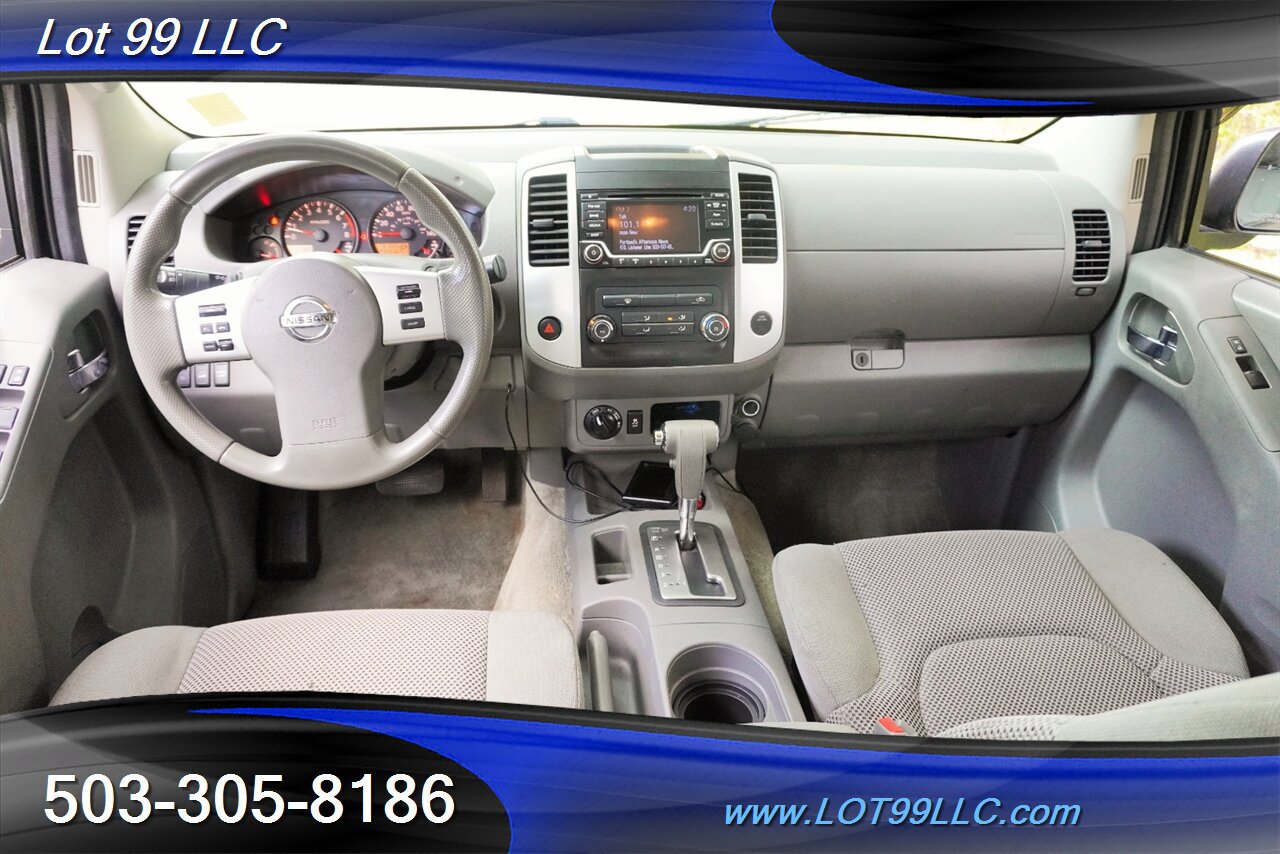 Used 2016 Nissan Frontier SV image 2