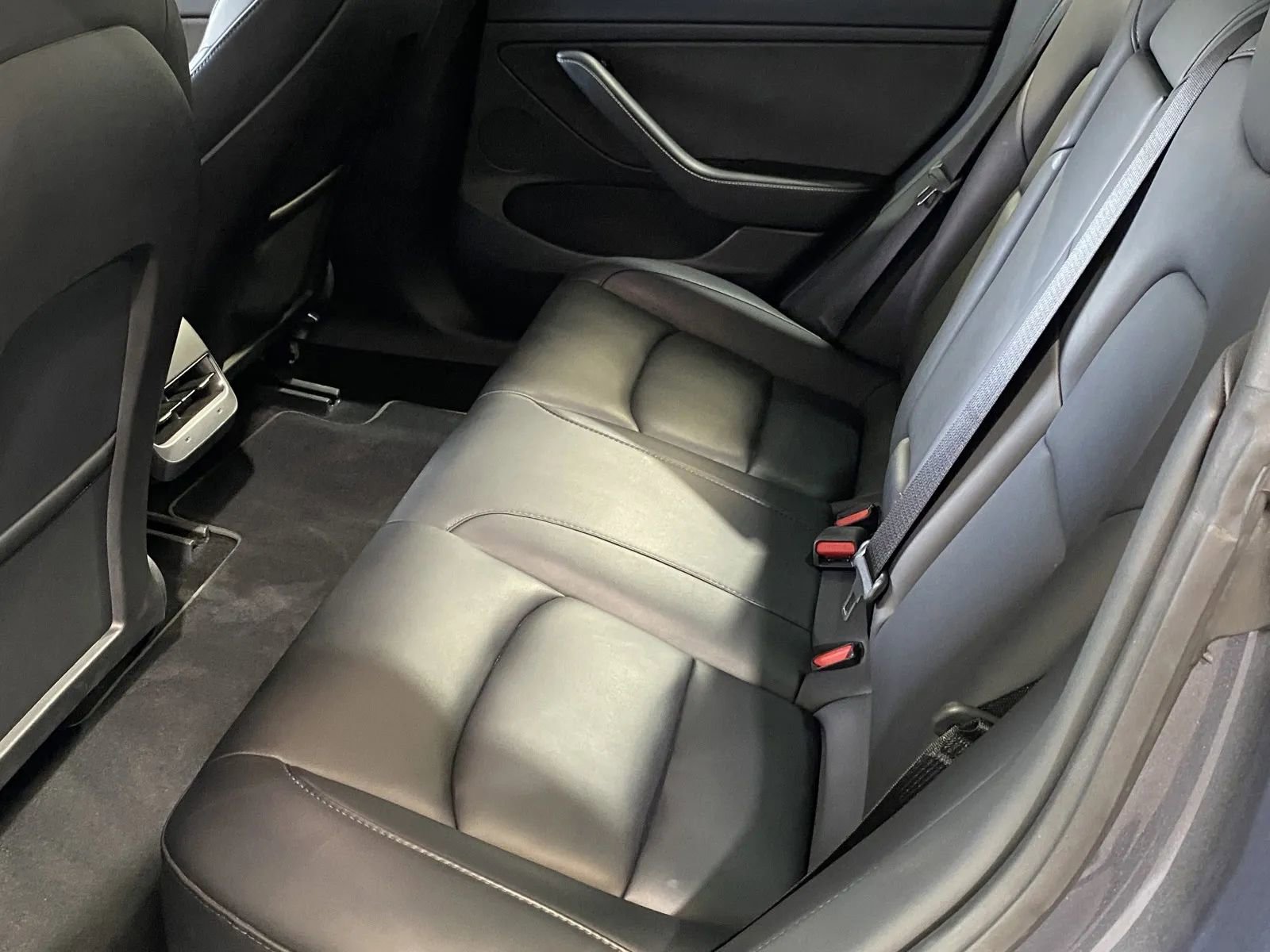 Used 2023 Tesla Model 3 Performance image 9