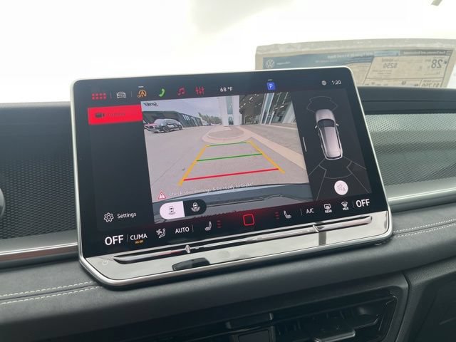 New 2026 Volkswagen Tiguan SE R-Line FWD image 16