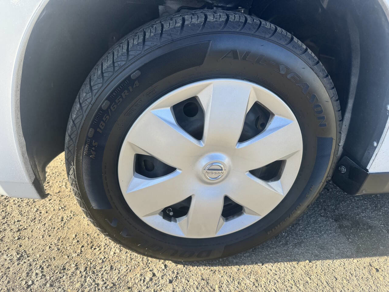 Used 2011 Nissan Versa Sedan image 13