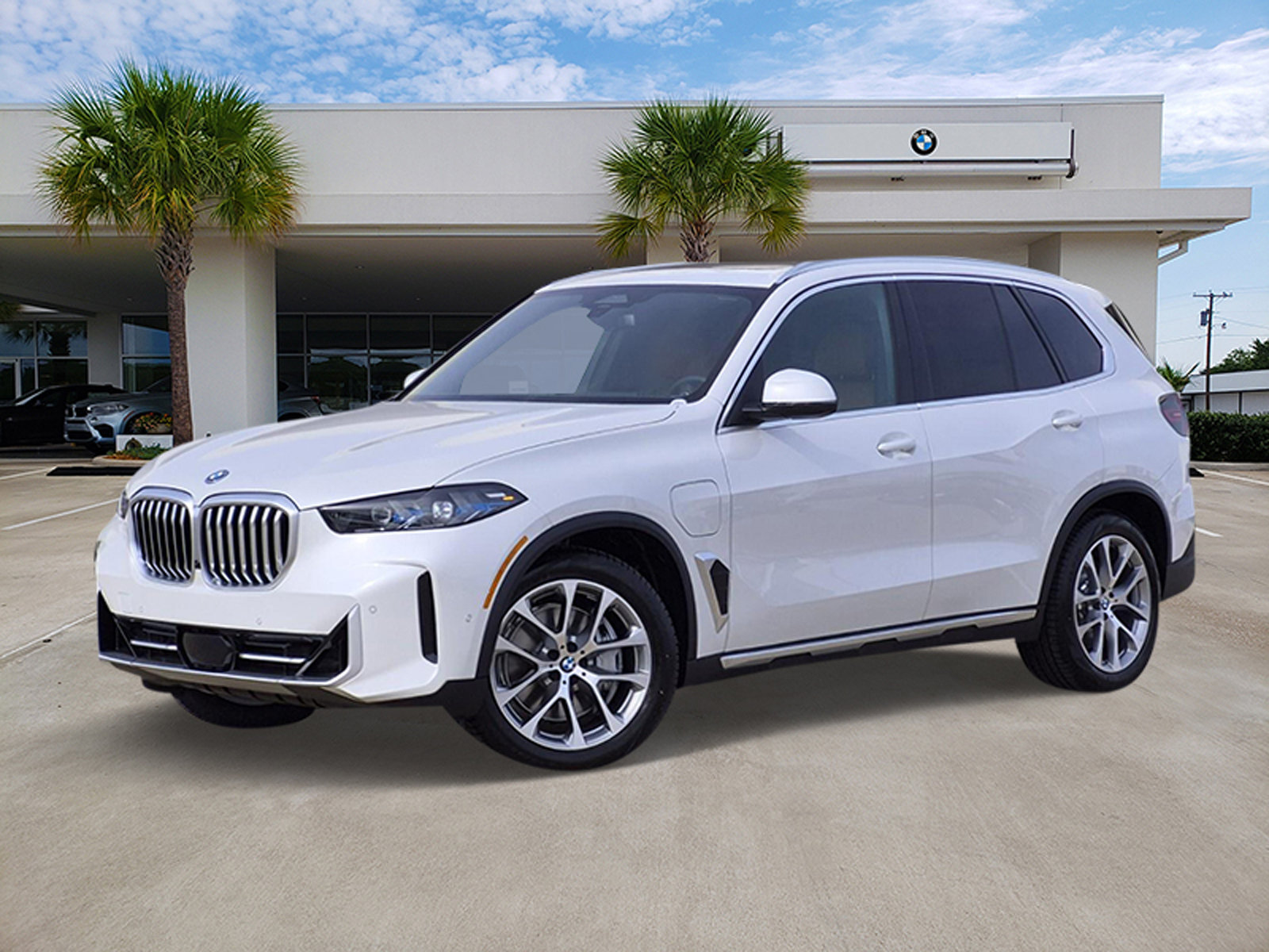 New 2026 BMW X5 xDrive50e w/ Climate Comfort Package