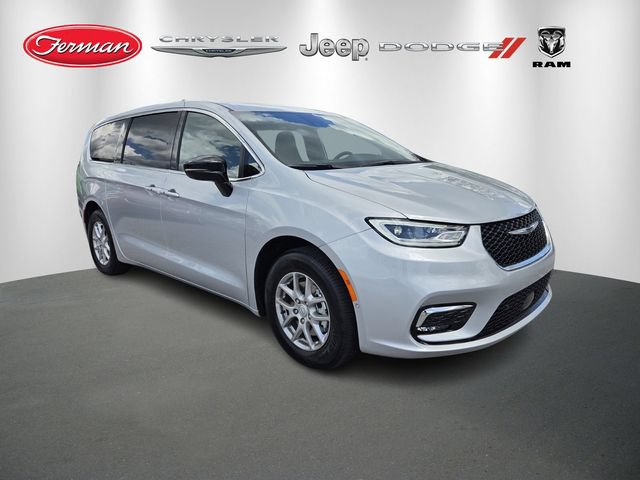 New 2026 Chrysler Pacifica Select FWD image 1