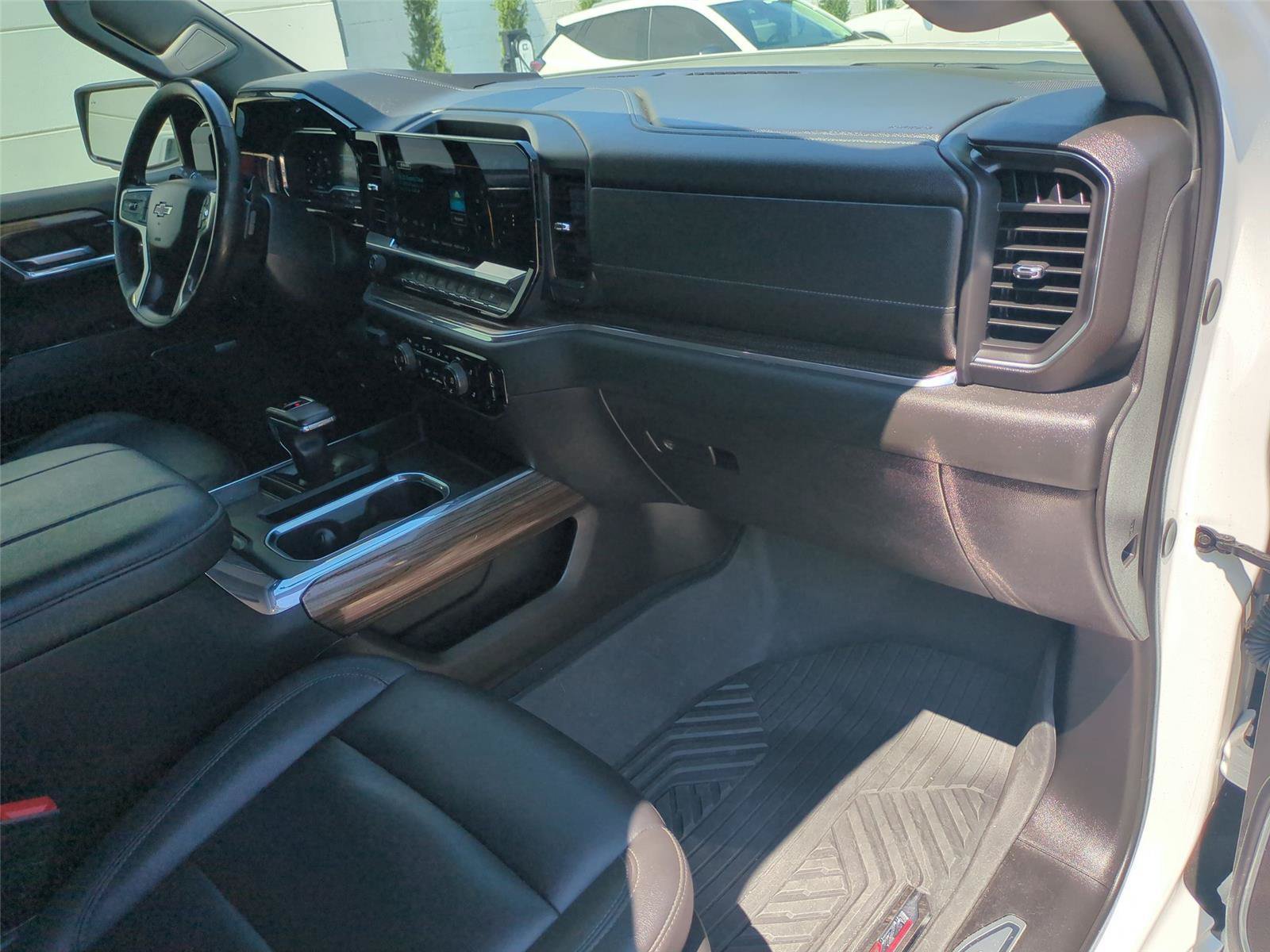 Used 2024 Chevrolet Silverado 1500 RST AWD/4WD image 36