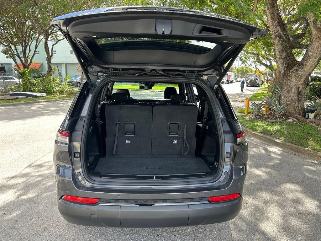 Certified 2023 Jeep Grand Cherokee L Laredo image 42