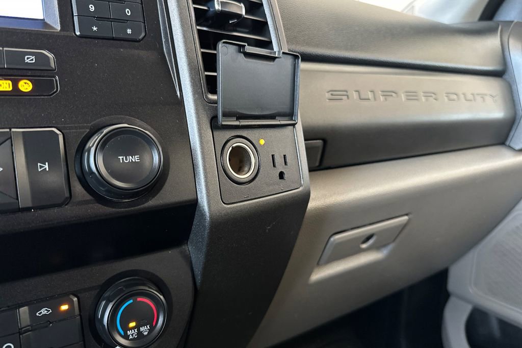 Used 2020 Ford F350 XL w/ Power Equipment Group image 27