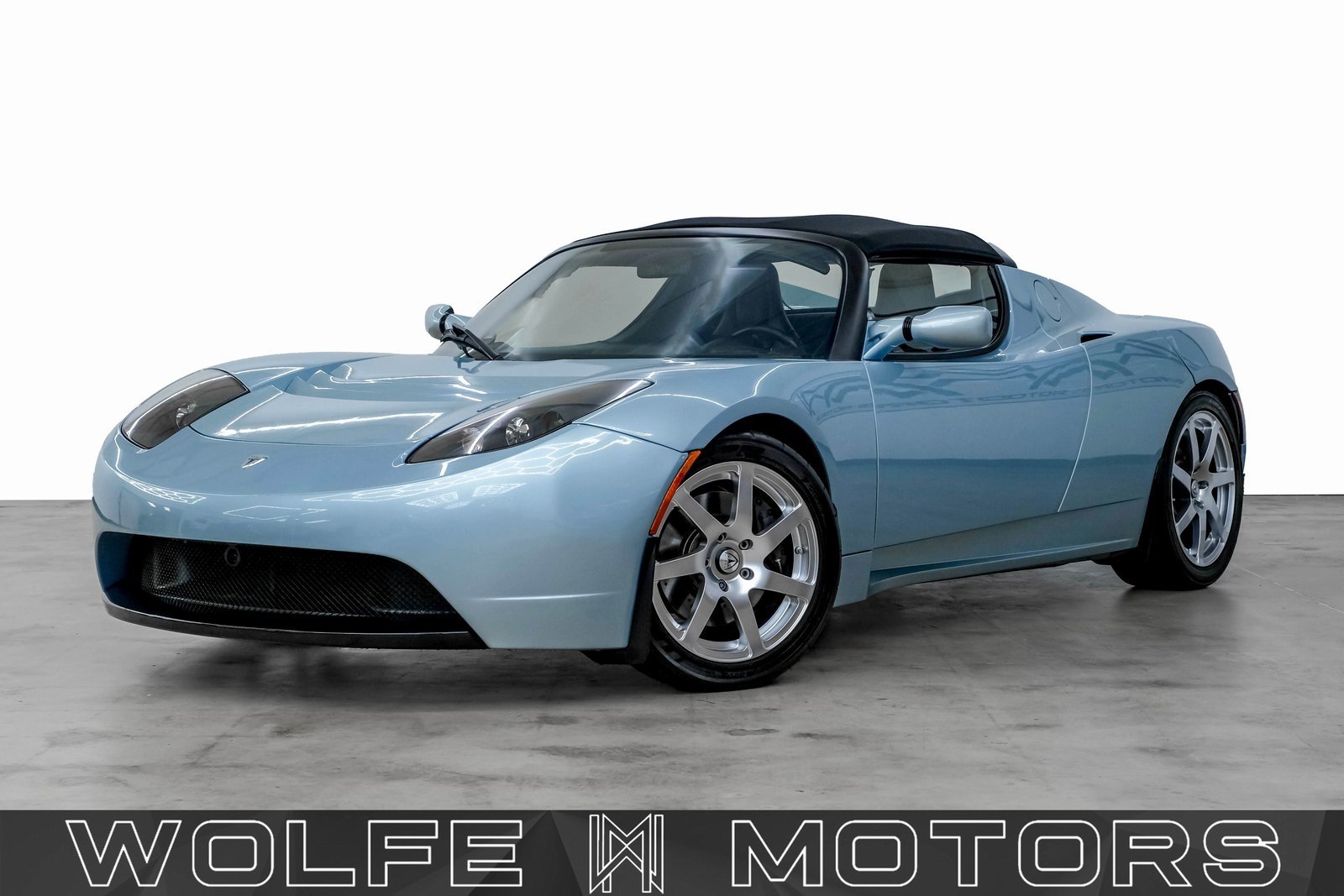 Used 2010 Tesla Roadster image 1